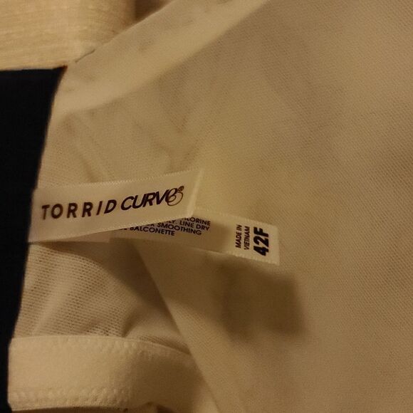 42F Torrid White Balconette Bra Full Coverage Back Smoothing Underwire Lingerie. - Picture 6 of 8